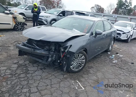 2015 Lexus Es 350 z USA, uszkodzony, nr VIN JTHBK1GG7F2169357